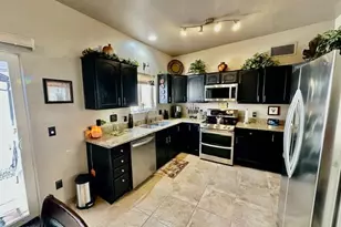 369 S Taylors Trail, Sierra Vista, AZ 85635 - Photo 9