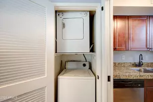 4204 N 38th St, Phoenix, AZ 85018 - Photo 11