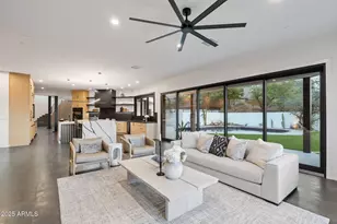 3135 E Palo Verde Dr, Phoenix, AZ 85016 - Photo 15