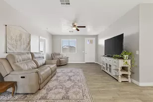 10195 W Catalina Dr, Arizona City, AZ 85123 - Photo 5