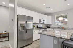 10195 W Catalina Dr, Arizona City, AZ 85123 - Photo 13