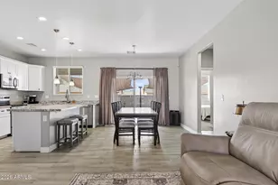 10195 W Catalina Dr, Arizona City, AZ 85123 - Photo 7