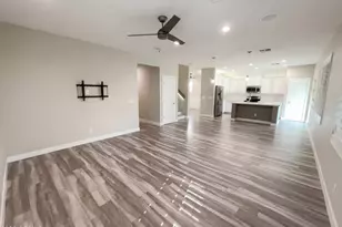 1099 E Sourwood Dr, Gilbert, AZ 85298 - Photo 9