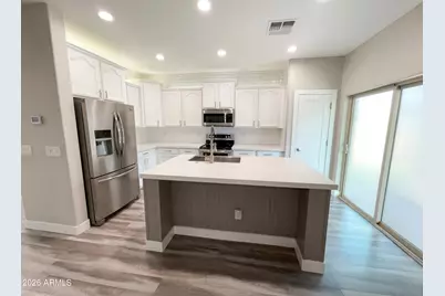 1099 E Sourwood Drive, Gilbert, AZ 85298 - Photo 11