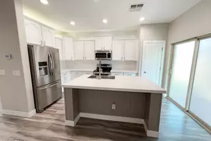 1099 E Sourwood Dr, Gilbert, AZ 85298 - Photo 11