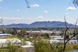 12815 N 19th St, Phoenix, AZ 85022 - Photo 33