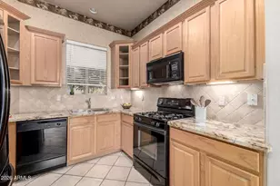 12815 N 19th St, Phoenix, AZ 85022 - Photo 11