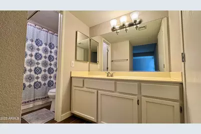 4211 E Palm Lane #Unit 202, Phoenix, AZ 85008 - Photo 11