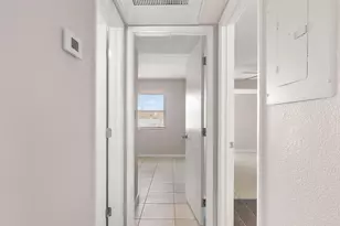 4211 E Palm Ln, Phoenix, AZ 85008 - Photo 25