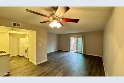 4211 E Palm Lane #Unit 202, Phoenix, AZ 85008 - Photo 3