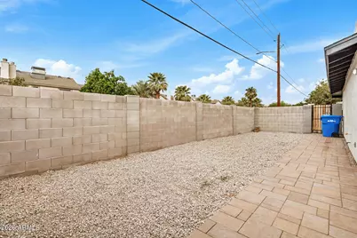 2201 E Montecito Avenue, Phoenix, AZ 85016 - Photo 19