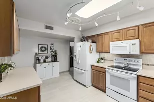 9227 W Meadow Hills Dr, Sun City, AZ 85351 - Photo 13