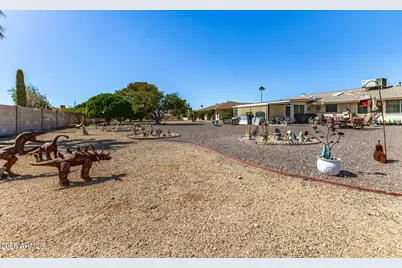 9227 W Meadow Hills Drive, Sun City, AZ 85351 - Photo 21