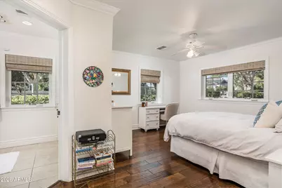 3915 N 54th Way, Phoenix, AZ 85018 - Photo 27