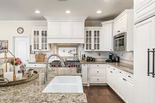 3915 N 54th Way, Phoenix, AZ 85018 - Photo 13