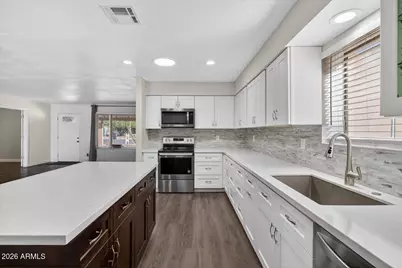 8725 E Jackrabbit Road, Scottsdale, AZ 85250 - Photo 15