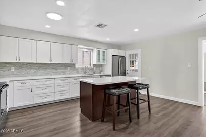 8725 E Jackrabbit Road, Scottsdale, AZ 85250 - Photo 9