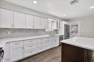 8725 E Jackrabbit Rd, Scottsdale, AZ 85250 - Photo 13