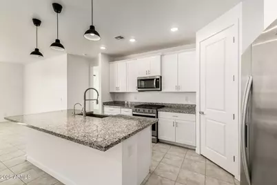 17359 W Sunnyslope Lane, Waddell, AZ 85355 - Photo 9