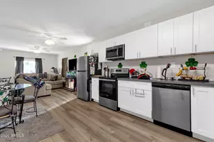 2126 North 25th Pl, Phoenix, AZ 85008 - Photo 9