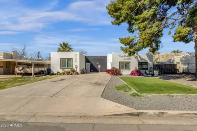 2126 N 25th Place, Phoenix, AZ 85008 - Photo 1