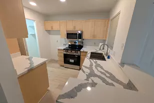 1880 E Morten Ave, Phoenix, AZ 85020 - Photo 1