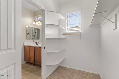 4636 E Maplewood Street, Gilbert, AZ 85297 - Photo 5