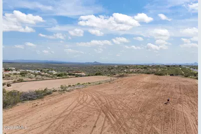 21800 W Hawkeye Road, Congress, AZ 85332 - Photo 13