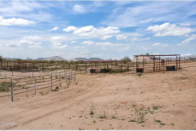 21800 W Hawkeye Road, Congress, AZ 85332 - Photo 19