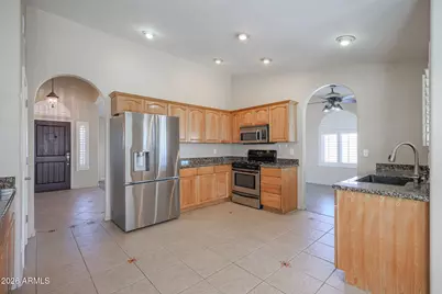 12759 N 86th Lane, Peoria, AZ 85381 - Photo 9