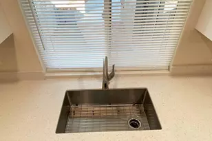 2416 W Caribbean Ln, Phoenix, AZ 85023 - Photo 9