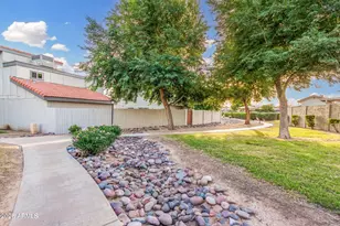 2416 W Caribbean Ln, Phoenix, AZ 85023 - Photo 31