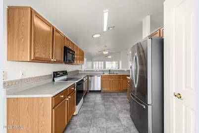 16243 N Oachs Drive, Surprise, AZ 85374 - Photo 15