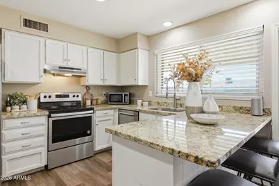 1527 W Alamo Drive, Chandler, AZ 85224 - Photo 9