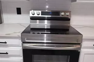 3008 W Angela Dr, Phoenix, AZ 85053 - Photo 9