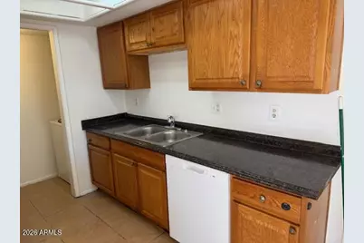8101 N 31st Drive, Phoenix, AZ 85051 - Photo 3