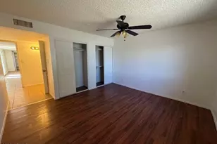 8101 N 31st Dr, Phoenix, AZ 85051 - Photo 9