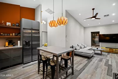 358 E Whitton Avenue, Phoenix, AZ 85012 - Photo 13