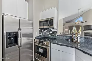 10301 N 70th St, Paradise Valley, AZ 85253 - Photo 11