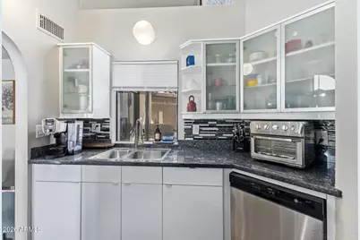 10301 N 70th Street #210, Paradise Valley, AZ 85253 - Photo 9