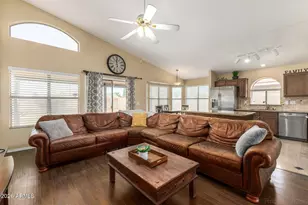 1518 S Fern Dr, Gilbert, AZ 85296 - Photo 5