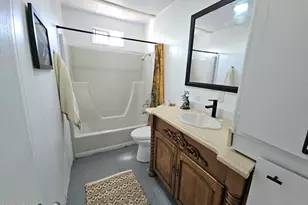 6538 W Hatcher Rd, Glendale, AZ 85302 - Photo 17