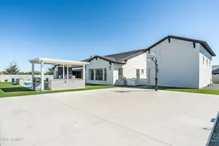 20756 E Indiana Ave, Queen Creek, AZ 85142 - Photo 37