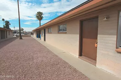 565 S Hobson Street #4, Mesa, AZ 85204 - Photo 1