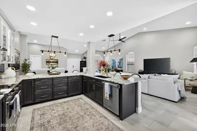 15329 W Catalina Court, Goodyear, AZ 85395 - Photo 7