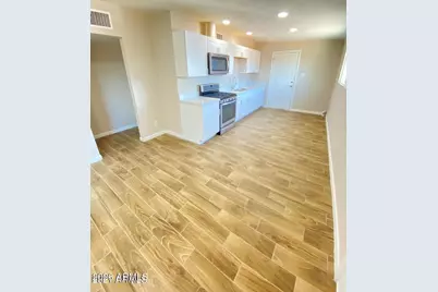 2301 E Lynne Lane, Phoenix, AZ 85042 - Photo 7