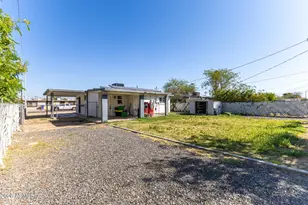 2301 E Lynne Ln, Phoenix, AZ 85042 - Photo 13