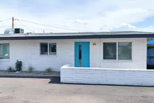 3141 N 37th St, Phoenix, AZ 85018 - Photo 1