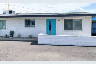 3141 N 37th Street #Apt 14, Phoenix, AZ 85018 - Photo 1