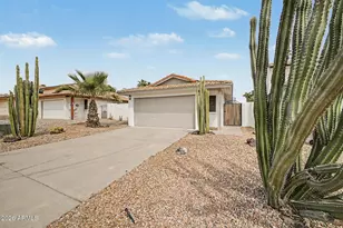 9649 S 44th St, Phoenix, AZ 85044 - Photo 3